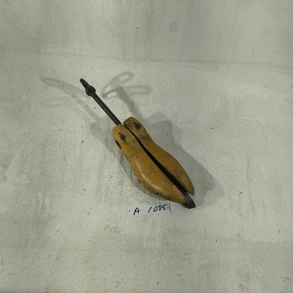 Vintage Belcher Single Wood Wooden Shoe Form Keeper Stretcher Adj 12 X 4 X4